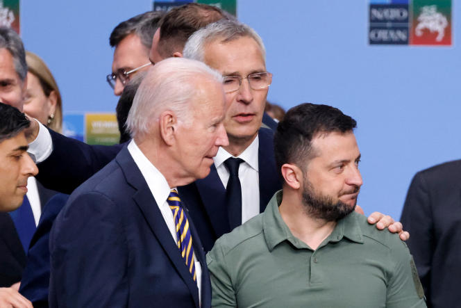 Гарантии без гарантий: на саммите НАТО Украине указали на ее место
