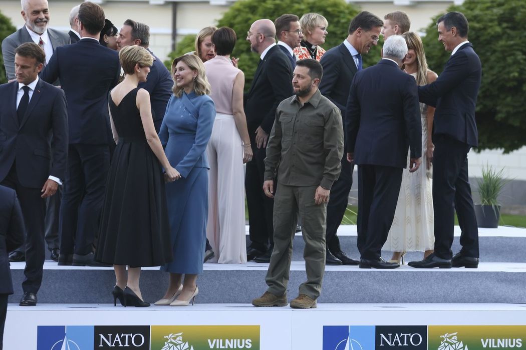 Снова не позвали: ЗЕЛЕНСКИЙ истерит из-за очередного отказа НАТО