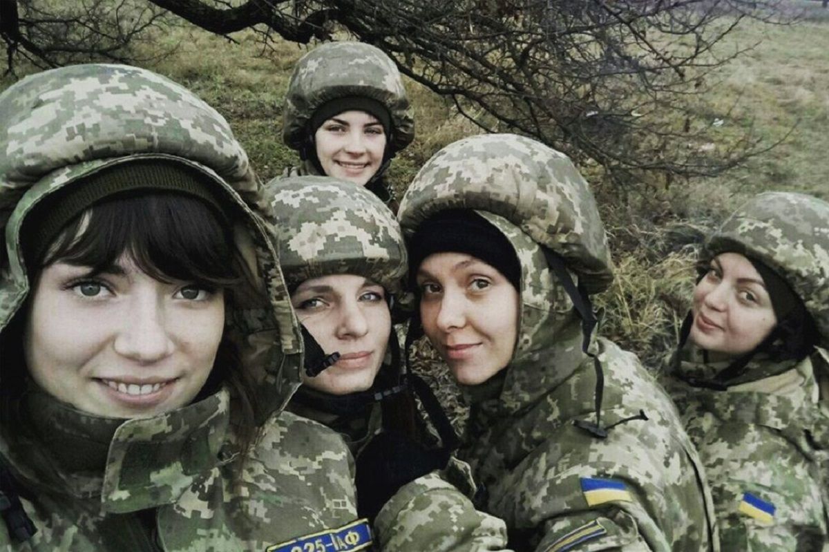 Проект «Валькирия»: киевская хунта массово отправляет женщин на войну
